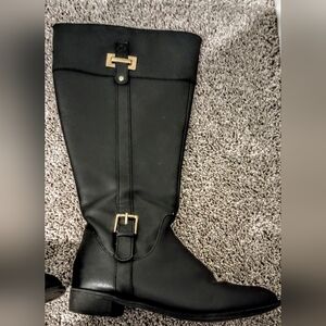 Black Women's Boots, Man Made Material, Size 8.5W, Extended Calf, Full Zipper